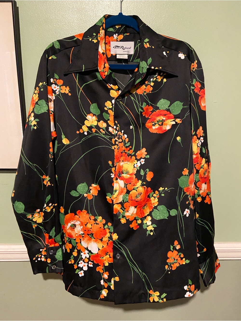 Vintage 70s Floral Silky Honolulu Button Down Blouse